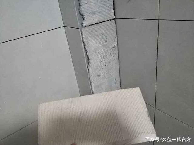 瓷砖空鼓了是什么原因(瓷砖空鼓了是什么原因导致的) 瓷砖空鼓了是什么原因(瓷砖空鼓了是什么原因导致的)